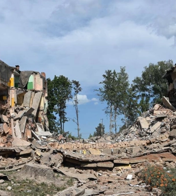 У Сумах завершили розбір завалів училища після ракетного удару РФ: скільки загиблих (ФОТО)