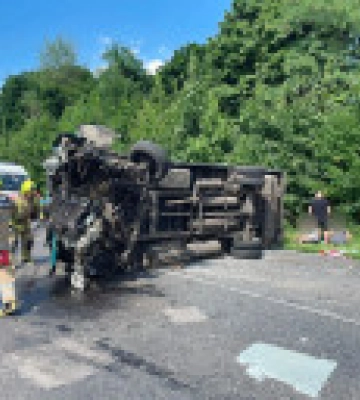 На Полтавщине произошло ДТП с участием автобуса: два человека погибли, десять пострадали