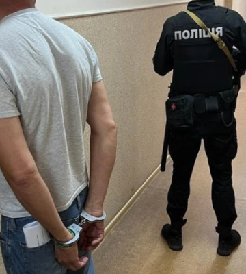 «Перевзув» бізнес і платив податки в бюджет рф: поліцейські затримали колаборанта з Харкова