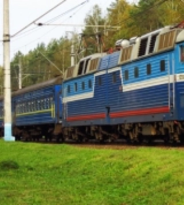 Поїзд Рахів — Київ затримується через обстріли