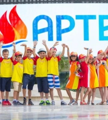 «Везти детей в «Артек» во время войны – безрассудно». Кто возит в Крым молодежь из Казахстана