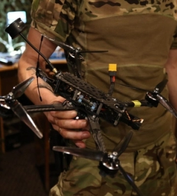Пекельні сюопризи: як у Волинській теробороні готують пілотів FPV-дронів 