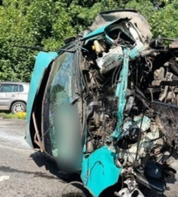 Відразу дві смертельних ДТП:  в Україні автобуси з пасажирами потрапили в аварії, фото