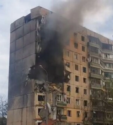 Зеленский об ударе рашистов по Кривому Рогу: Последние дни враг упорно бьет по городам, террор нас не запугает. ВИДЕО