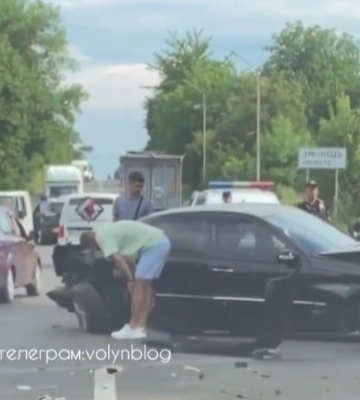 Поблизу Луцька зіткнулися два автомобілі