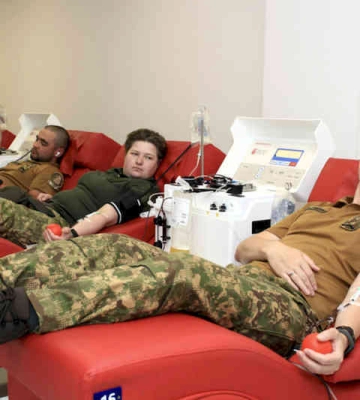 Гвардійці бригади «Спартан» допомагають у виготовленні рятівних ліків