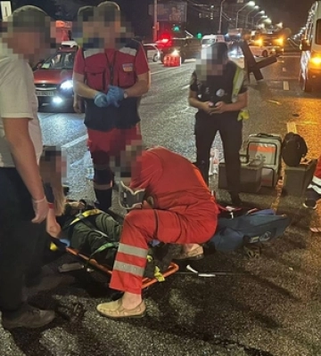 В Києві водій збив військових на блокпосту: всі деталі смертельної ДТП, фото і відео