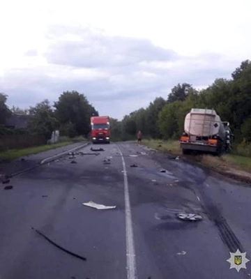Вантажівка з Рівного потрапила у смертельну ДТП на Хмельниччині
