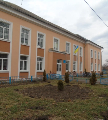 Їдальню ліцею в Луцькому районі відремонтують