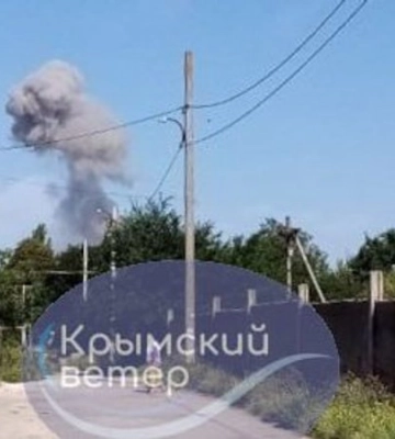 У Криму знову повідомляють про вибухи, перекрито Керченський міст