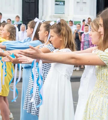 Без концерту, зате з молитвою: як Дубно відзначає День міста (ФОТО)