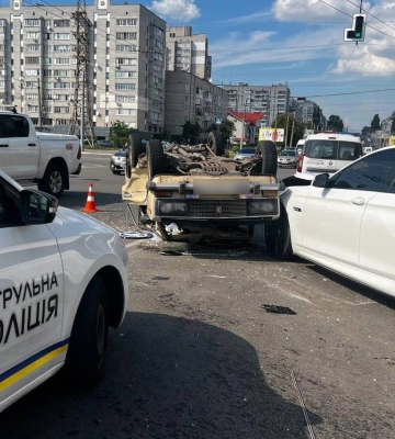У Кременчуці на Полтавщині зіткнулися дві автівки: постраждав 8-річний хлопчик