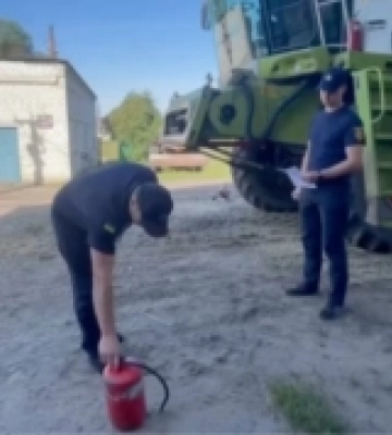 У Любомльській громаді рятувальники провели розʼяснювальну роботу на сільгосппідприємствах