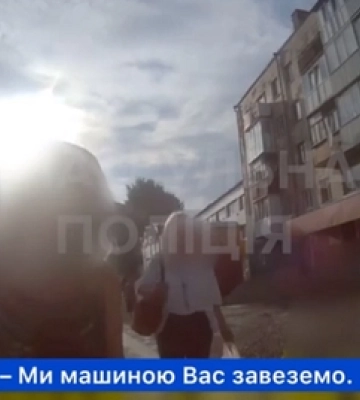 У Луцьку на проспекті Волі загубився дідусь – викликали патрульних (відео)