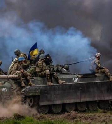 Окупанти намагаються наступати під Бахмутом та Мар’їнкою – Генштаб