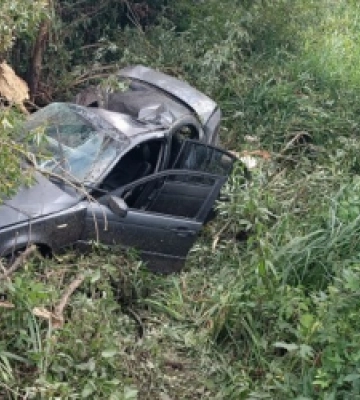 На Львівщині п’яний водій «BMW» влетів в дерево: є загиблі
