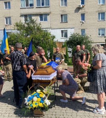 На Волині попрощались з бійцем Володимиром Оченком, який загинув захищаючи Україну