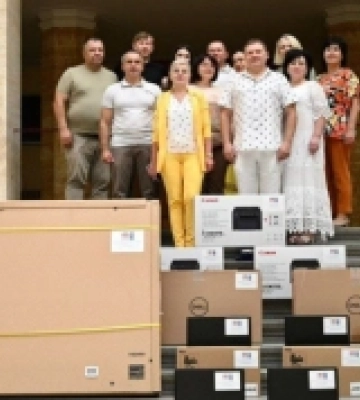 Громади Закарпаття отримали нове комп’ютерне й інтерактивне обладнання