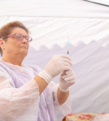 На Закарпатті стартувала мобільна вакцинація ромських дітей проти кору