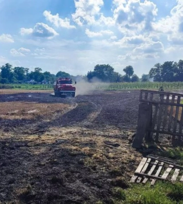 На Черкащині під час пожежі стерні загинув чоловік