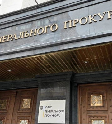 Переправлял военнообязанных через границу: чиновнику военкомата на Тернопольщине сообщено о подозрении