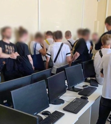 У Києві на Подолі викрили незаконний call-центр на 700 &quot;робочих місць&quot;