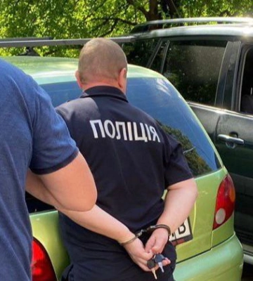 На Київщині поліцейському повідомили про підозру у зґвалтуванні 10-річної дівчинки