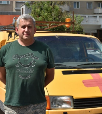 Переселенець з Мелітополя, який знайшов прихисток від війни на Волині, передав українському війську понад 20 автівок