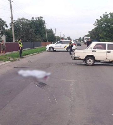 Водій загинув, пасажирка потрапила до лікарні: поліція встановлює обставини ДТП на Черкащині (ФОТО)