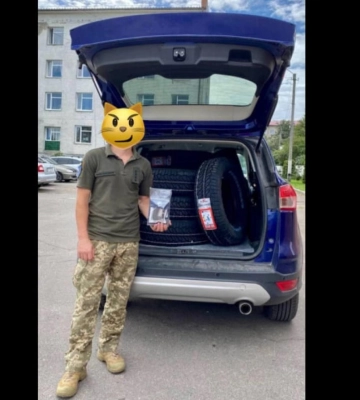 Із Сарн на фронт відправили комплекти гуми та підсилювач сигналу
