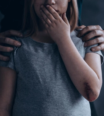 У Київській області поліцейського підозрюють у зґвалтуванні 10-річної дівчинки