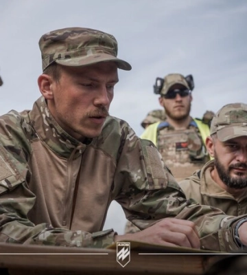 Тренувалися разом із легендарним командиром: азовці показали фото з навчань