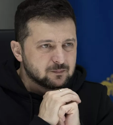 Опрос: 77,6% украинцев считают, что президент также несет ответственность за коррупцию в правительстве и военных администрациях