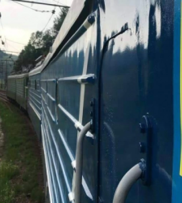 УЗ призначила у період пікових сезонних перевезень додаткові потяги до Львова