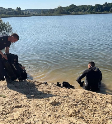 З водойми на Харківщині дістали тіло потопельника