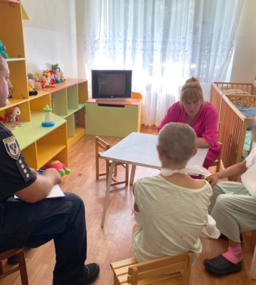 На Чернігівщині нелюд 5 днів катував співмешканку та двох ії дітей (ФОТО)