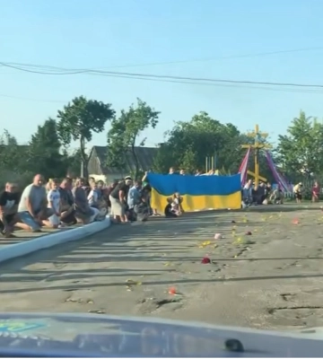 На Волині навколішки зустріли тіло молодого командира відділення мотопіхотного батальйону Олександра Ющика