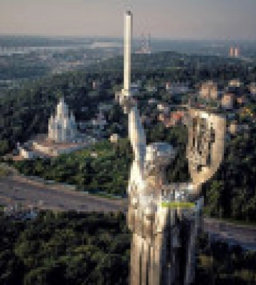 &quot;Це сталось&quot;: у Києві встановили тризуб на монументі &quot;Батьківщина-мати&quot;