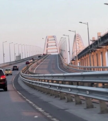 Росія продовжила терміни ремонту Керченського мосту в окупованому Криму