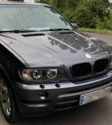 У Луцькому районі за кермом BMW X5 спіймали неповнолітнього: він перевищив швидкість