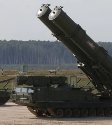 Войска РФ ударили по Харькову ракетами С-300