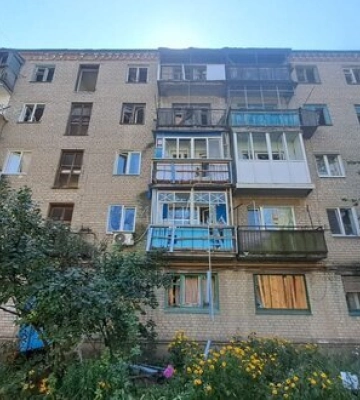 Доба на Донеччині: обстріли Красногорівки та Авдіївки, у Торецьку пошкоджено адмінбудівлю. ФОТОрепортаж