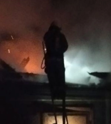 У селі Дарівка горів житловий будинок