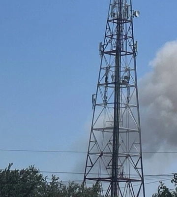 Російські пропагандисти повідомляють про вибухи на мосту, що з'єднує окуповані Крим та Херсонщину