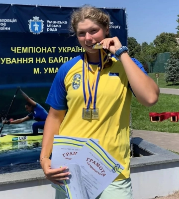 Миколаївська веслувальниця Оксана Цомпель стала триразовою чемпіонкою України з веслування на байдарках і каное