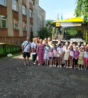 Для дітей-переселенців з Дубівської громади організували екскурсію
