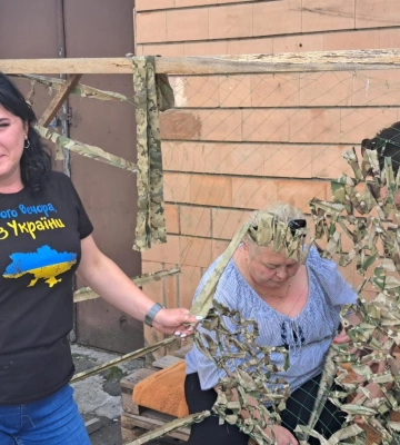 У Рівному благодійники сплели 390 маскувальних сіток для воїнів ЗСУ