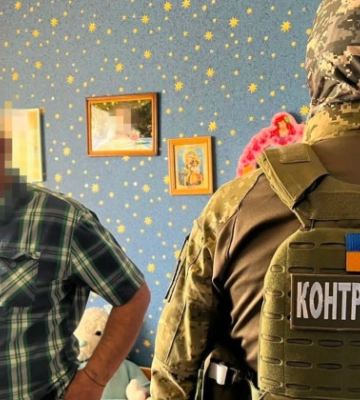 СБУ задержала агента рф, который под детской кроватью прятал оружие для совершения терактов в Запорожской области