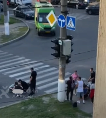Тролейбус у Харкові збив чотирьох людей, серед яких двоє дітей, на пішохідному переході: в якому стані травмовані