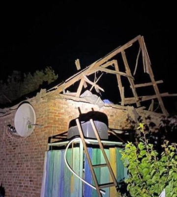Росіяни вночі вдарили по церкві і будинках в Дніпропетровській області. Загинув юнак, поранені ще троє людей